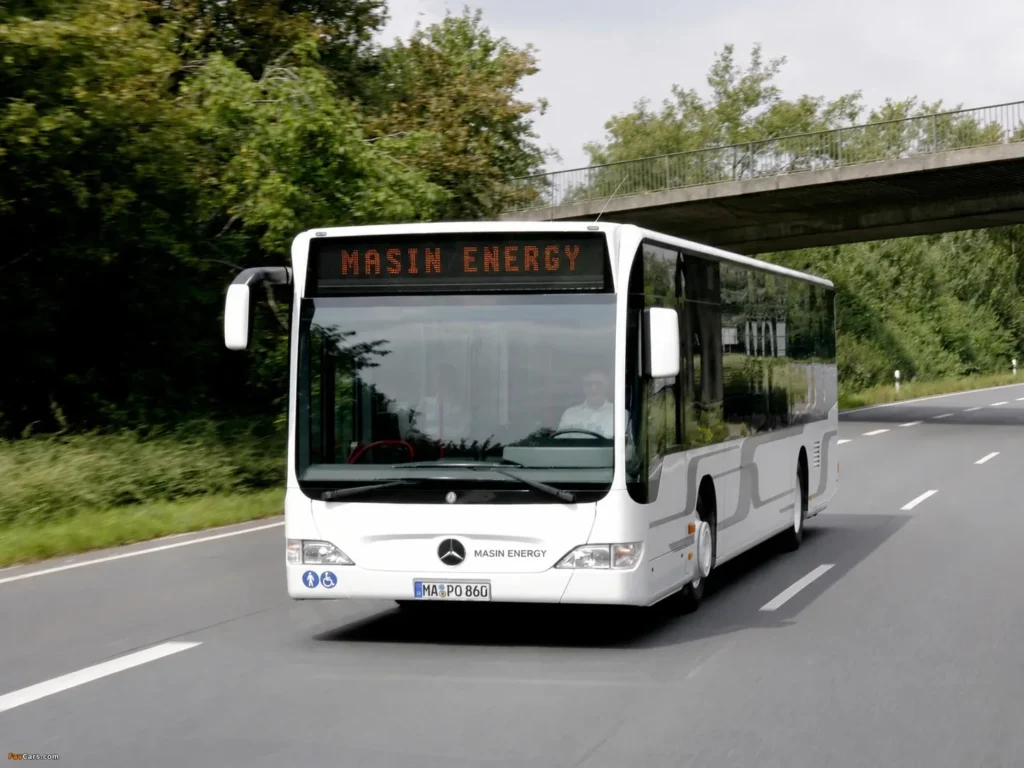 Autobuzul Mercedes Citaro alb Masin Energy