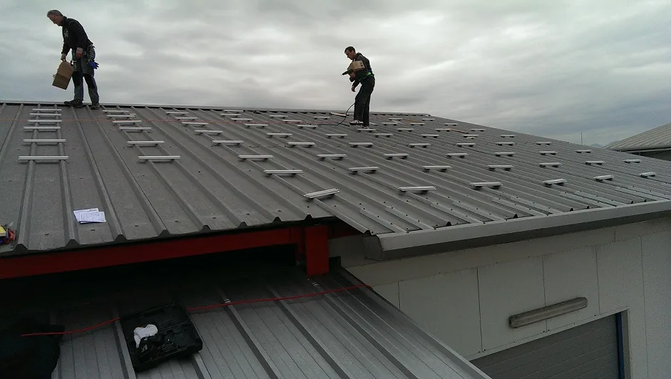 Panouri fotovoltaice pe acoperiș în Deva — Masin Energy