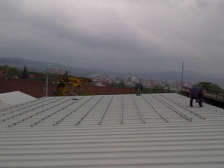 Panouri fotovoltaice pe acoperiș în Hunedoara — Masin Energy
